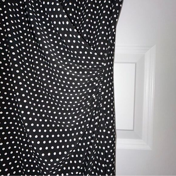 Norma Kamali Polka Dot Print Short Sleeve Faux Wrap Dress - Picture 4 of 10